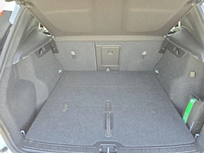 Fahrzeugbild VOLVO XC40 2.0 B4 MH Plus Dark
