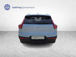 Fahrzeugbild VOLVO XC40 2.0 B4 MH Plus Dark