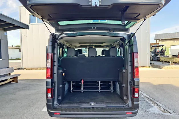 Nissan Primastar Kombi 2.8 t L1 H1 2. Tekna
