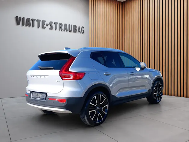 Volvo XC40 2.0 B3 MH Core