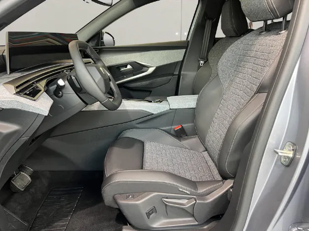 Peugeot 5008 1.2 Hybrid Allure
