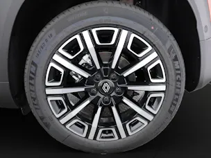 Renault R4 E-Tech Comfort Range iconic