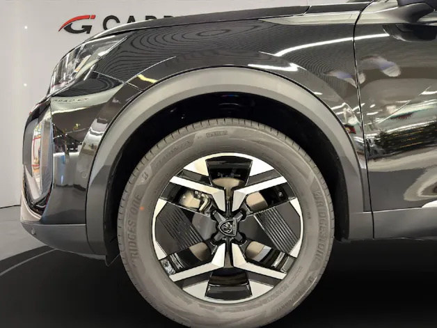 Peugeot 2008 1.2 Hybrid Allure