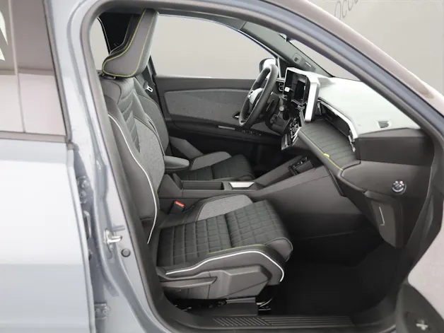 Renault R4 E-Tech Comfort Range iconic