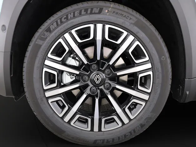 Renault R4 E-Tech Comfort Range iconic