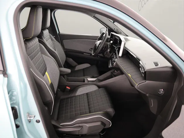 Renault R4 E-Tech Comfort Range iconic