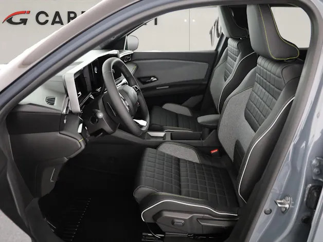 Renault R4 E-Tech Comfort Range iconic