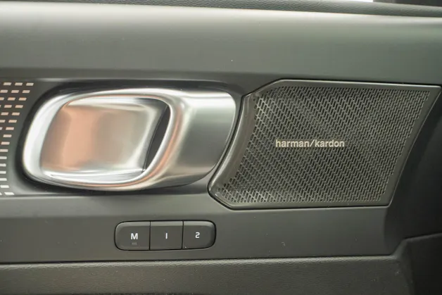 Volvo EC40 Twin Performance Black Edition AWD