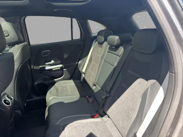 Mercedes-Benz GLA 220d 4Matic 8G-DCTSwiss Star