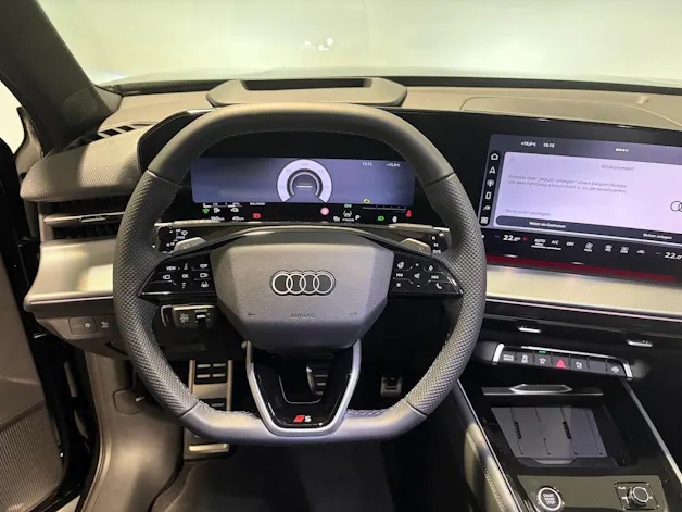 Audi Q3 SUV e-hybrid 200 kW S tronig