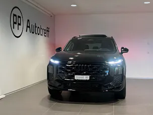Audi Q3 SUV e-hybrid 200 kW S tronig