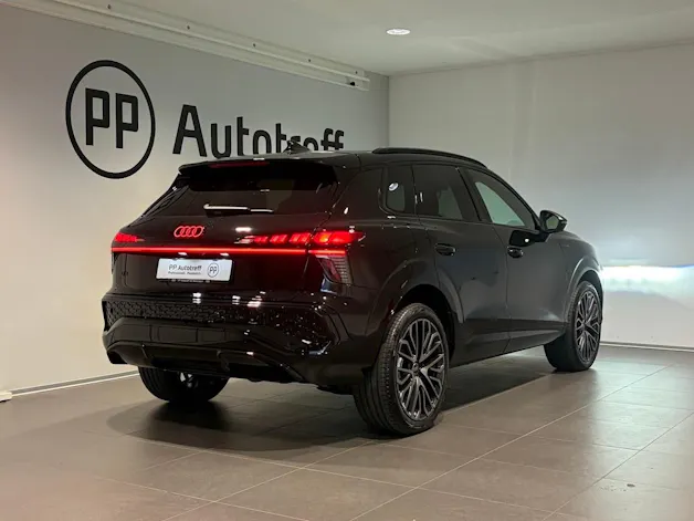 Audi Q3 SUV e-hybrid 200 kW S tronig