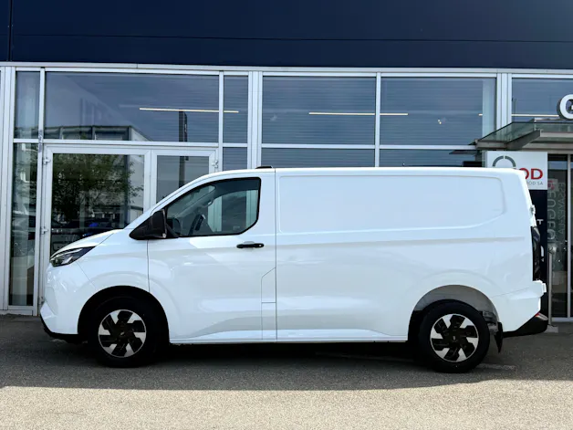 Ford Transit Custom Van PHEV 320 L1H1 Trend Automat