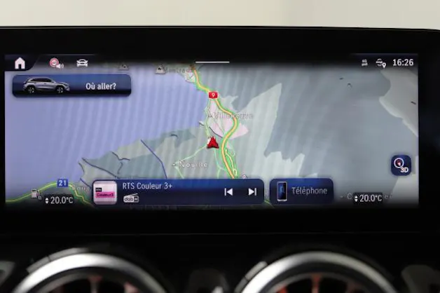 Mercedes-Benz GLA 220 4Matic 8G-DCT
