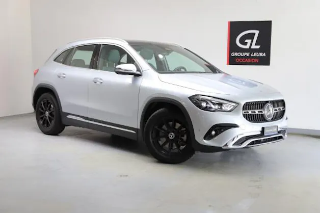 Mercedes-Benz GLA 220 4Matic 8G-DCT