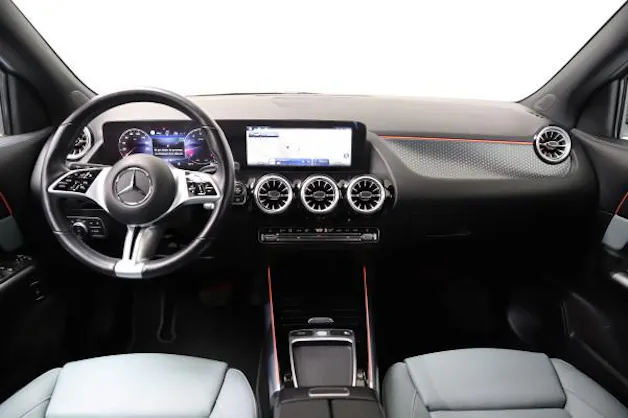 Mercedes-Benz GLA 220 4Matic 8G-DCT