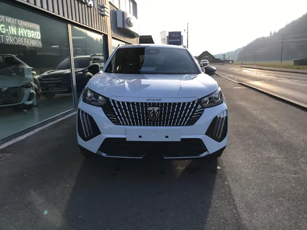 Peugeot 2008 1.2 145 MHEV Allure Premium