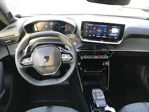 Peugeot 2008 1.2 145 MHEV Allure Premium