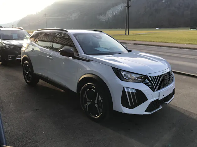 Peugeot 2008 1.2 145 MHEV Allure Premium