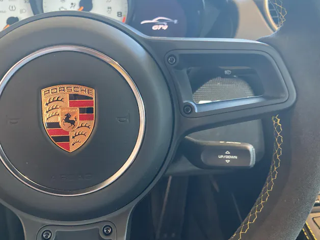 PORSCHE Cayman 718 GT4