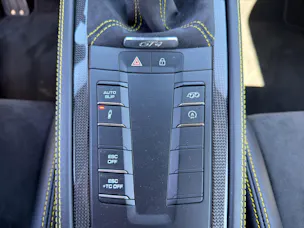 PORSCHE Cayman 718 GT4