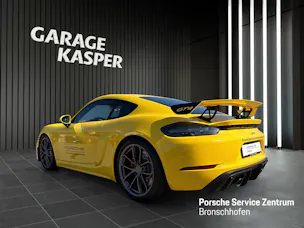 PORSCHE Cayman 718 GT4