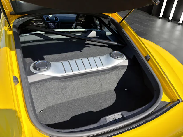 PORSCHE Cayman 718 GT4