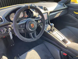 Porsche Cayman 718 GT4