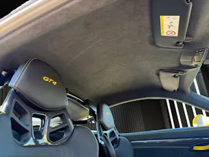 PORSCHE Cayman 718 GT4