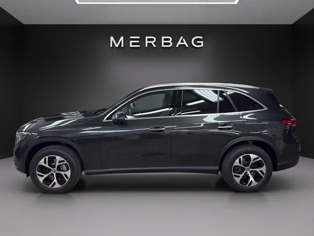 Mercedes-Benz GLC 300 e 4MATIC with EQ Hybrid Technology "EQ Star"