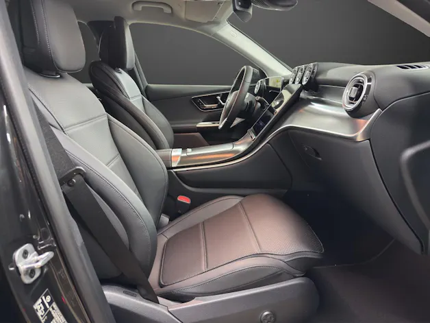 Mercedes-Benz GLC 300 e 4MATIC with EQ Hybrid Technology "EQ Star"