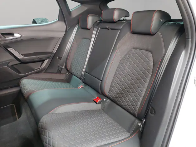 SEAT Leon 1.5 eTSI mHEV DSG Hola FR