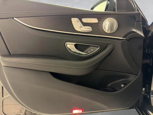 Mercedes-Benz E 220 d T 4M AMG Line Swiss Star