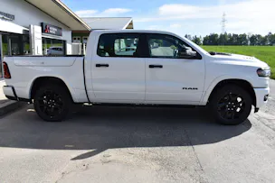 Dodge Ram 1500 Laramie Hurricane Night Edition