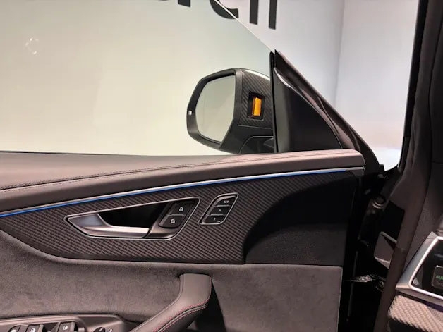 Audi RSQ8 performance quattro