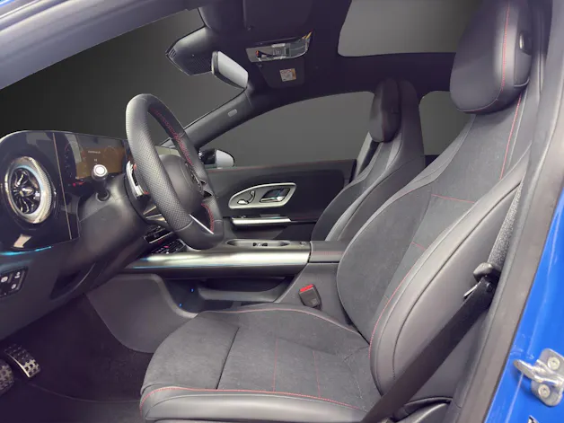 Mercedes-Benz CLA 220 4MATIC