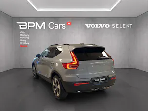 Volvo XC40 B3 Benzin Mild Hybrid Plus Dark DCT