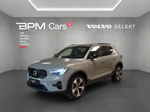 Volvo XC40 B3 Benzin Mild Hybrid Plus Dark DCT