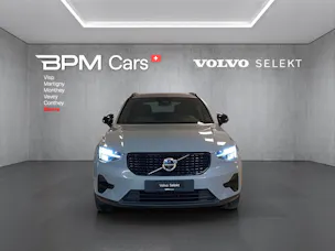 Volvo XC40 B3 Benzin Mild Hybrid Plus Dark DCT