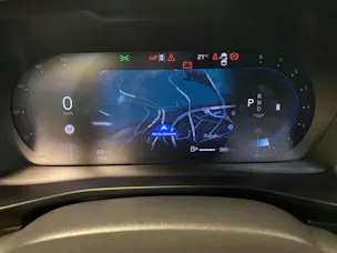 Volvo XC40 B3 Benzin Mild Hybrid Plus Dark DCT