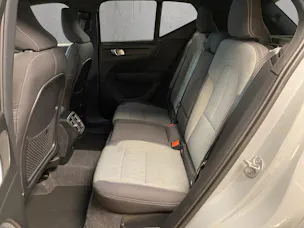 Volvo XC40 B3 Benzin Mild Hybrid Plus Dark DCT