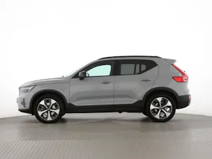 Volvo XC40 B3 Benzin Mild Hybrid Plus Dark DCT