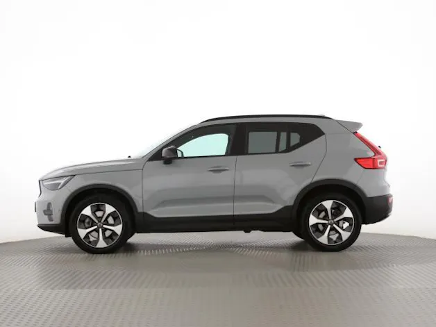 Volvo XC40 B3 Benzin Mild Hybrid Plus Dark DCT