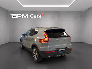 Volvo XC40 B3 Benzin Mild Hybrid Plus Dark DCT