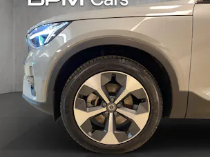 Volvo XC40 B3 Benzin Mild Hybrid Plus Dark DCT