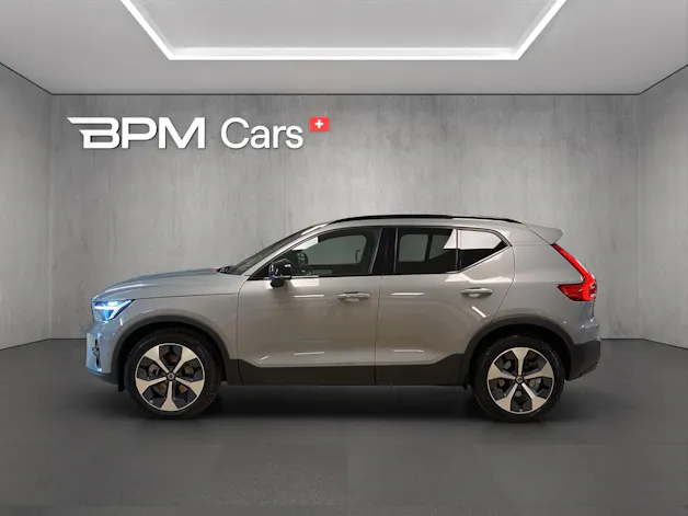 Volvo XC40 B3 Benzin Mild Hybrid Plus Dark DCT
