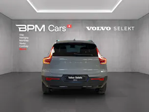 Volvo XC40 B3 Benzin Mild Hybrid Plus Dark DCT