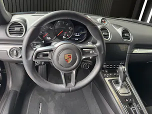 PORSCHE Boxster 718