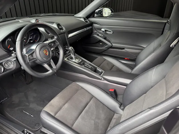 PORSCHE Boxster 718