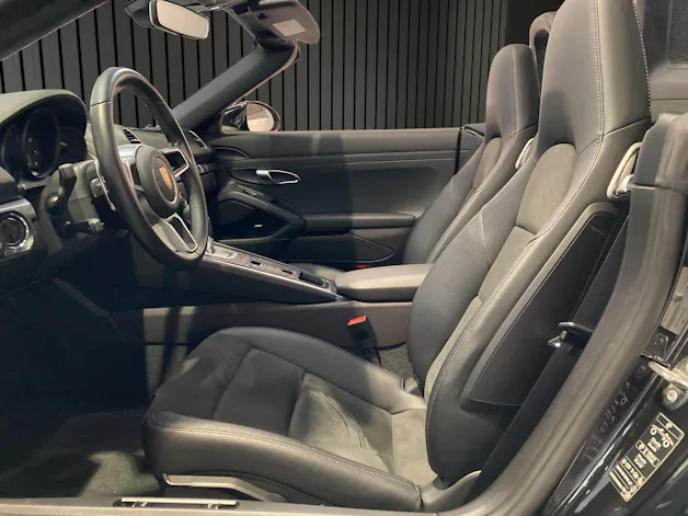 PORSCHE Boxster 718